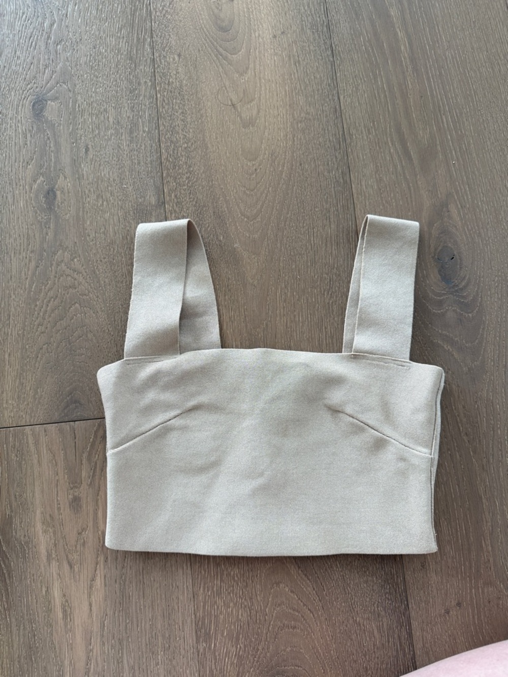 Aritzia Babaton crop top
